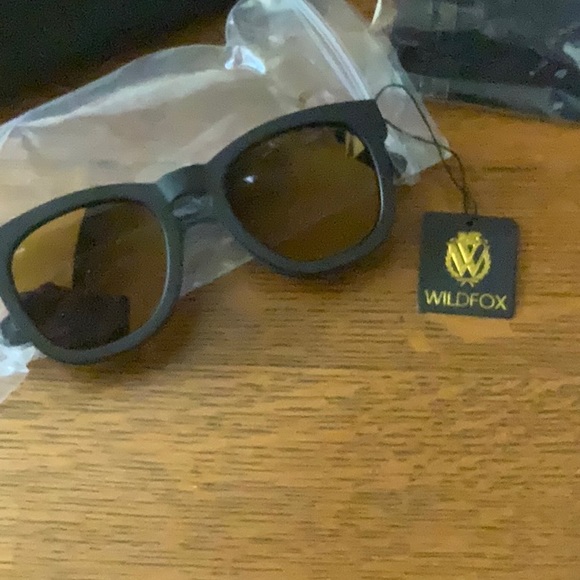 NIP Wild Fox Stare at Sun Classic Fox Sunglasses main image 9